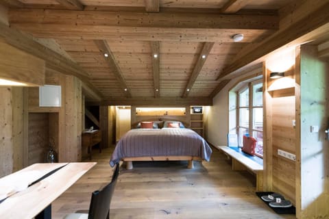 Bed, Living room, Photo of the whole room, Bedroom, wardrobe