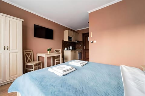 Kitchen or kitchenette, Photo of the whole room, Bedroom, wardrobe