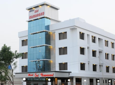 Facade/entrance, Property logo or sign, View (from property/room), Lobby or reception, Other, Floor plan, Landmark view
