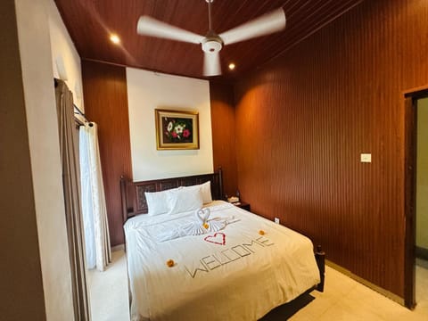 Puri Jumpungan Villas Bed and Breakfast in Sidemen