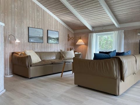 Holiday Home Ertan - 500m from the sea by Interhome House in Västra Götaland County