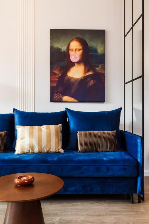 Living room, Decorative detail, Seating area