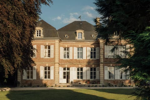 Property building, Facade/entrance, Garden