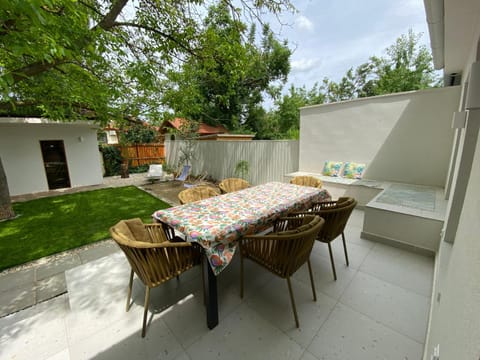 Patio, Garden, Balcony/Terrace