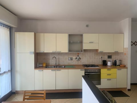 Dining area, Dinner, kitchen