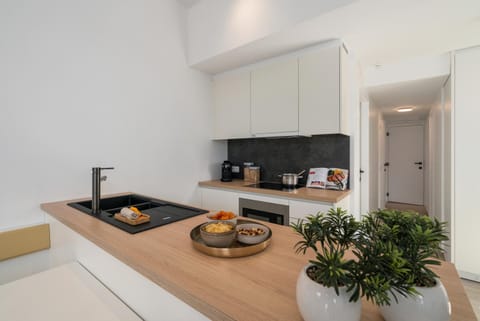 Coffee/tea facilities, Kitchen or kitchenette, minibar, pet friendly