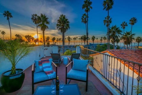 Ocean View Spanish Beauty Half Block to Beach House in La Jolla Shores