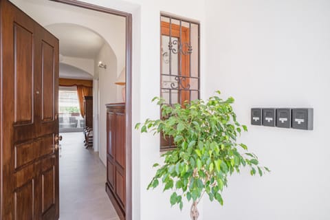 AS 10 HOUSE Bed and Breakfast in Olbia