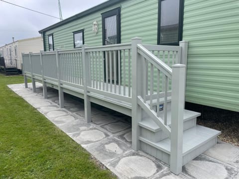 Fantasy Island, Sunnymede 8 Berth Campground/
RV Resort in Ingoldmells