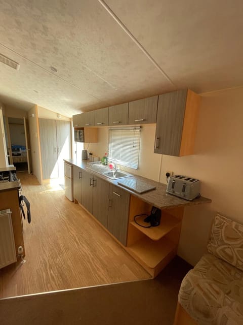 Fantasy Island, Sunnymede 8 Berth Campground/
RV Resort in Ingoldmells