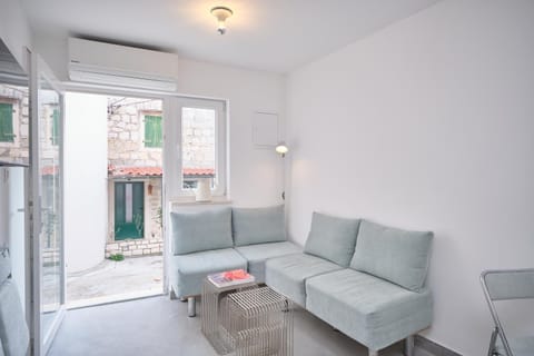 Split Old Town Hideaway - Cozy House Apartment in Split