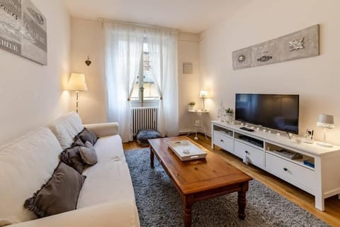 Communal lounge/ TV room, TV and multimedia, Living room