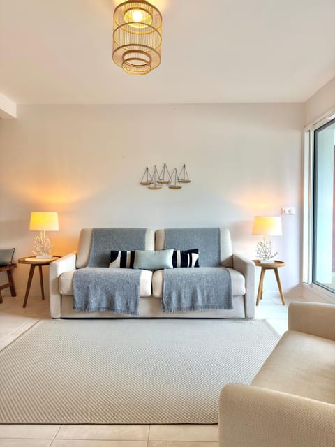 Living room, Seating area, Bedroom