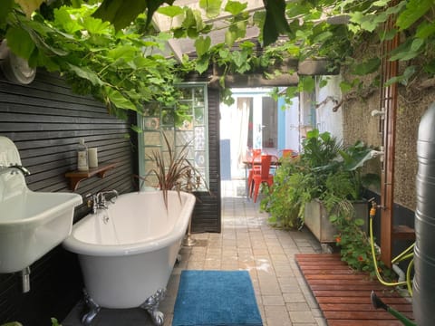 Garden, Bathroom, Garden view