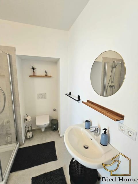 Bird Home Room 9 Apartment in Klagenfurt