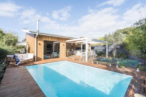 Patio, Balcony/Terrace, Swimming pool, Swimming pool