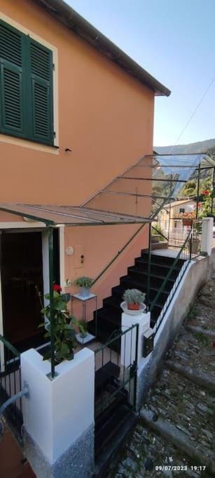 casa vacanza tra mare e campagna House in Liguria
