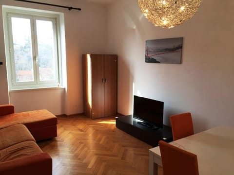 Communal lounge/ TV room, TV and multimedia, Living room