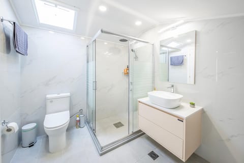 Villa Ami, Roda, Corfu: 10 guests, heated pool, private mini golf, pool table & more!! Villa in Corfu, Greece