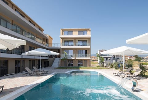 Property building, Swimming pool