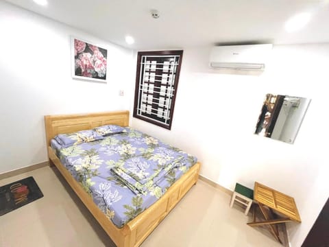 Bed, Photo of the whole room, Bedroom, air conditioner