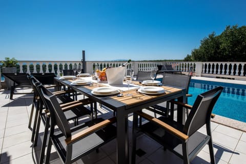 Patio, Day, Natural landscape, View (from property/room), Balcony/Terrace, Seating area, Dining area, Pool view, Swimming pool, sunbed
