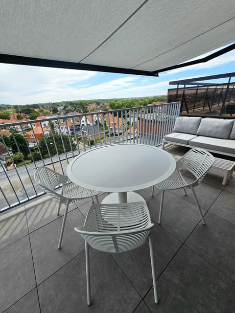 View (from property/room), Balcony/Terrace