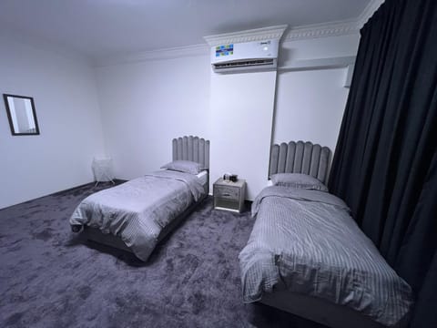 Dinar apartments - twin bed Vacation rental in Abu Dhabi