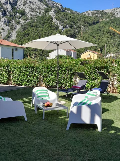 Garden view, sunbed