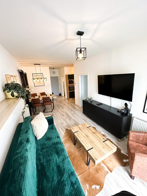 Living room, Photo of the whole room