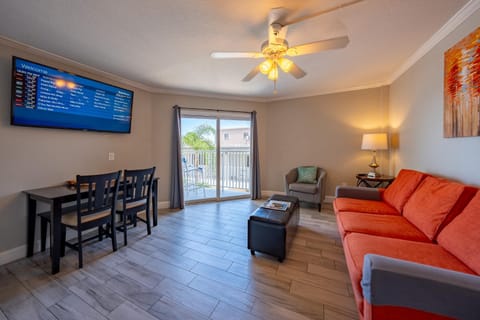 Emerald on the Water - Formerly Belleair Beach Club Apartment in Belleair Beach