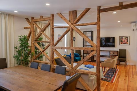 TV and multimedia, Living room, Dining area