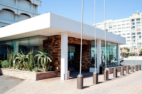 Property building, Facade/entrance, Day