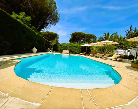 Swimming pool, Swimming pool, sunbed
