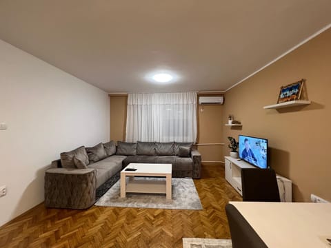 Blondy Apartment in Novi Sad