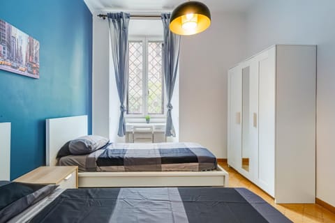 Bed, Photo of the whole room, Seating area, wardrobe