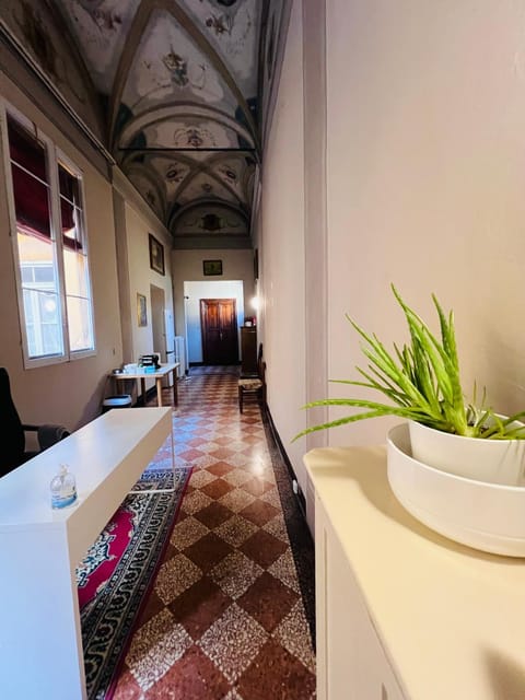 Decorative detail, Seating area