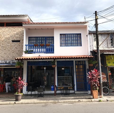 Facade/entrance