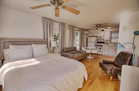 Gulside Resort. Unit 8 Apartment hotel in Saint Pete Beach