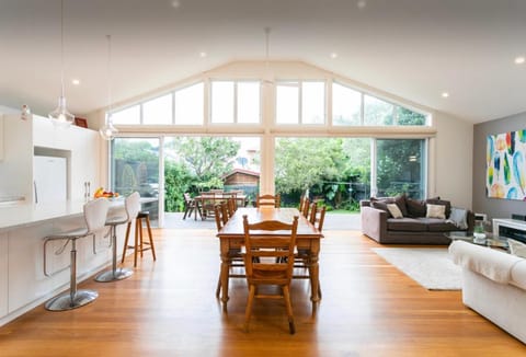 Kitchen or kitchenette, Living room, Dining area, Garden view