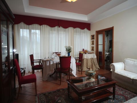 Communal lounge/ TV room, Lounge or bar