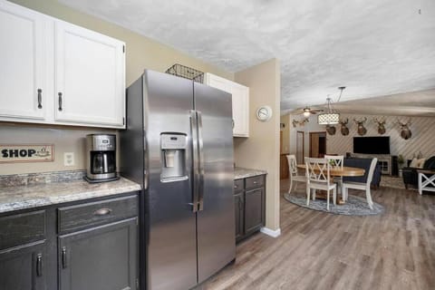 Kitchen or kitchenette, kitchen