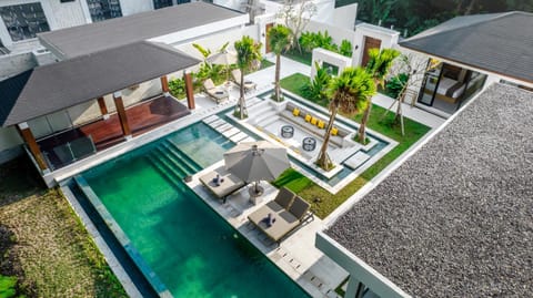 Property building, Bird's eye view, View (from property/room), Pool view, Swimming pool, internet, sunbed