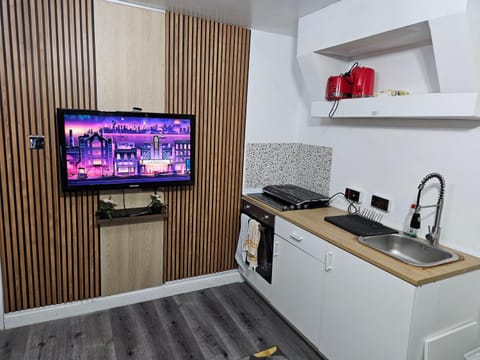 TV and multimedia, Kitchen or kitchenette
