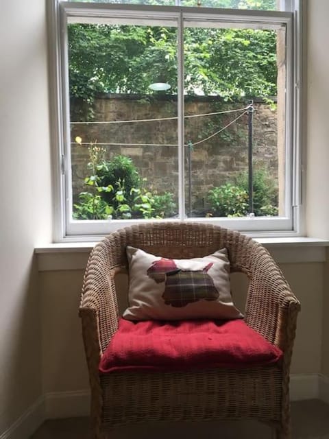 Caledonian - Charming Central 1 Bed Flat Apartment in Edinburgh