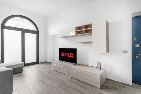 Communal lounge/ TV room, TV and multimedia