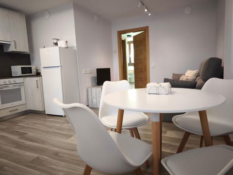 Kitchen or kitchenette, Living room