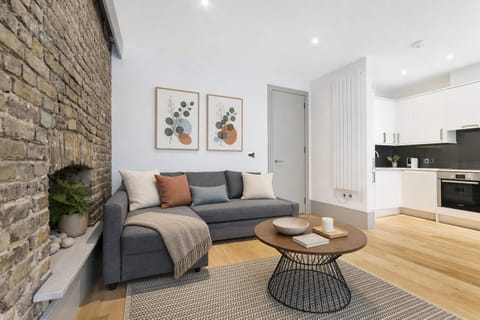 Kitchen or kitchenette, Seating area, Dining area