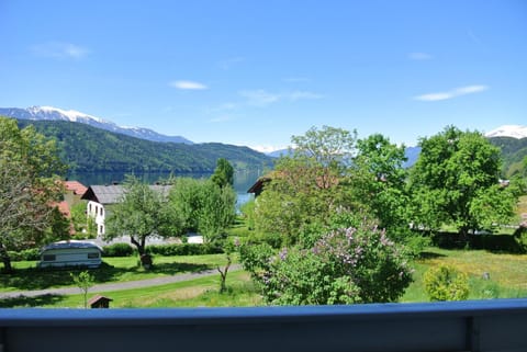 Balcony/Terrace, Lake view, Mountain view