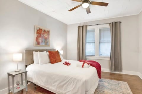 Charming Midtown Apt - Hannon Hideaway Unit C Apartment in Mobile
